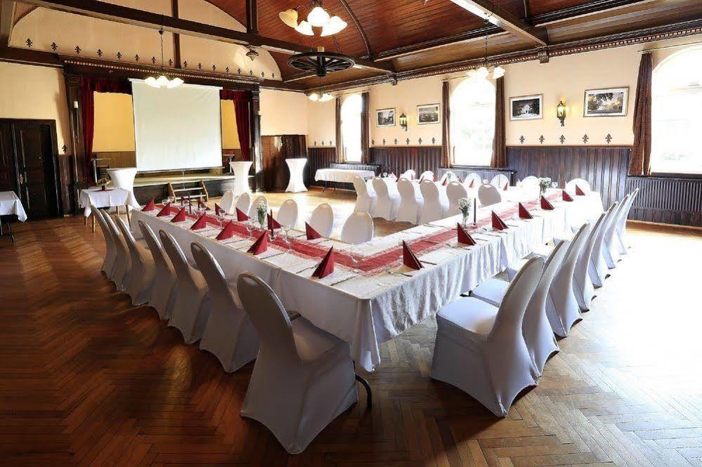 Landhotel & Brauhaus Prignitzer Hof プリッツヴァルク エクステリア 写真